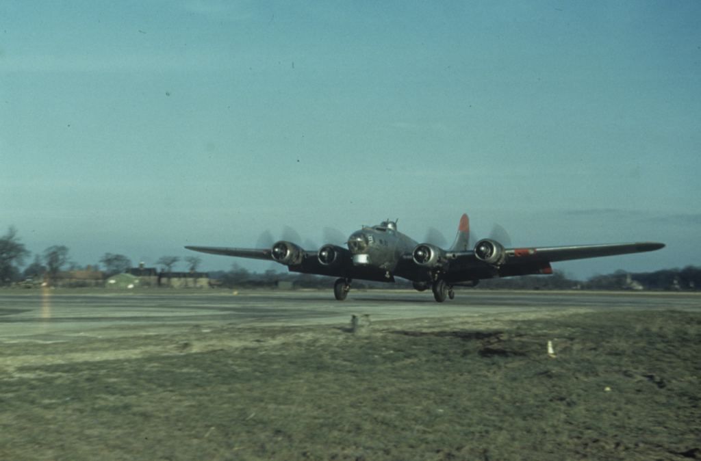 17FlyingFortressofthe490thBombGrouppreparesfortakeoff